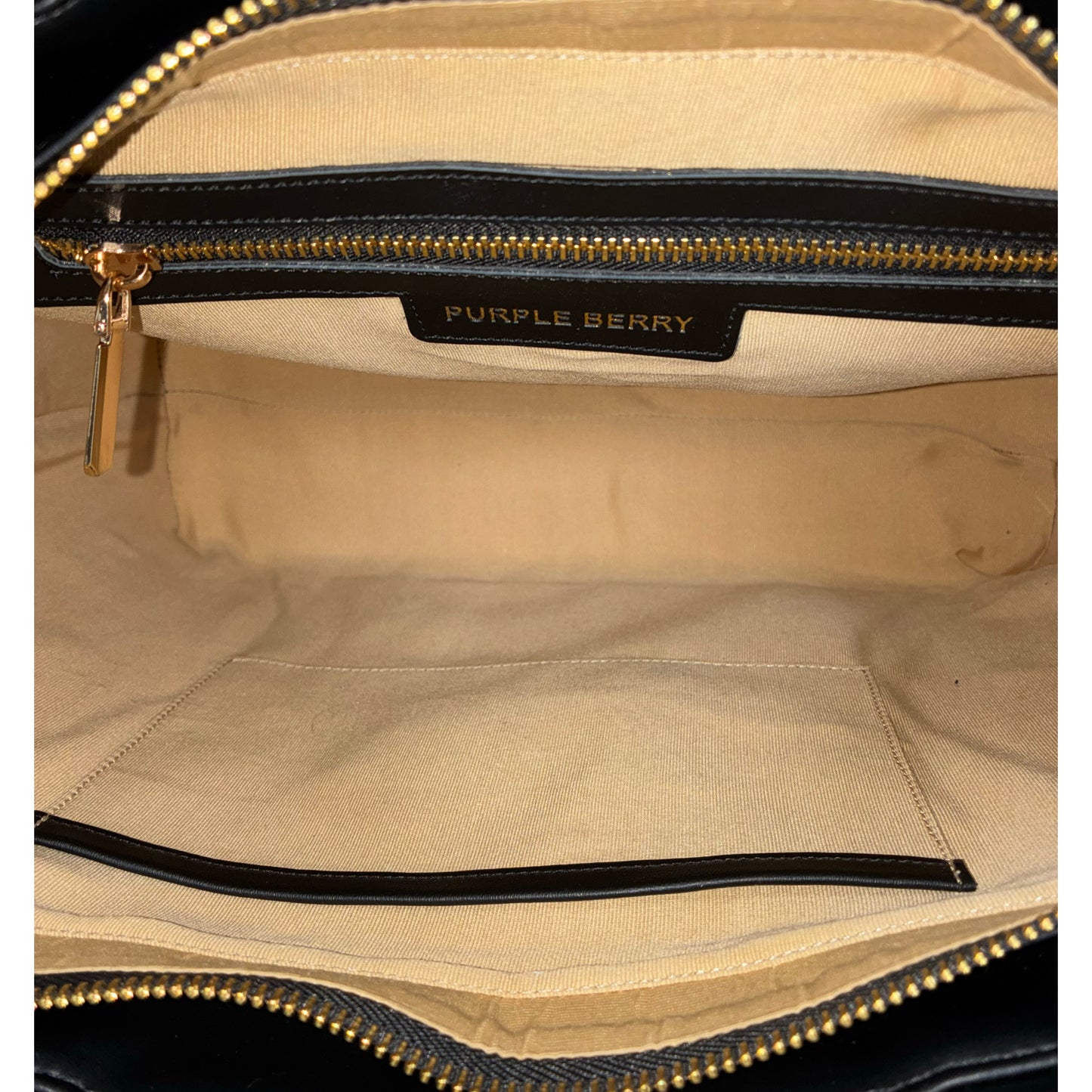 Tahira premium textured handbag - Black