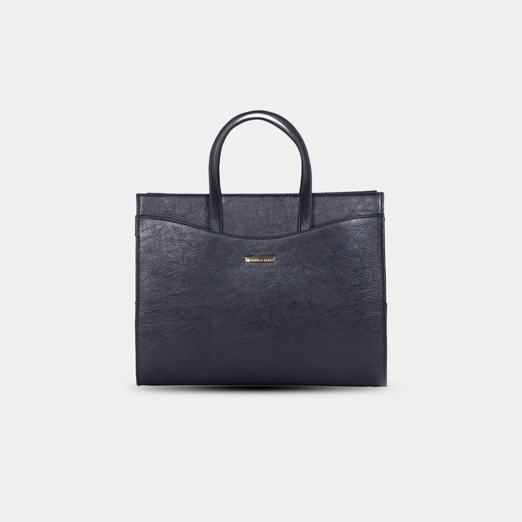 Front curved slip pocket detail in blue
