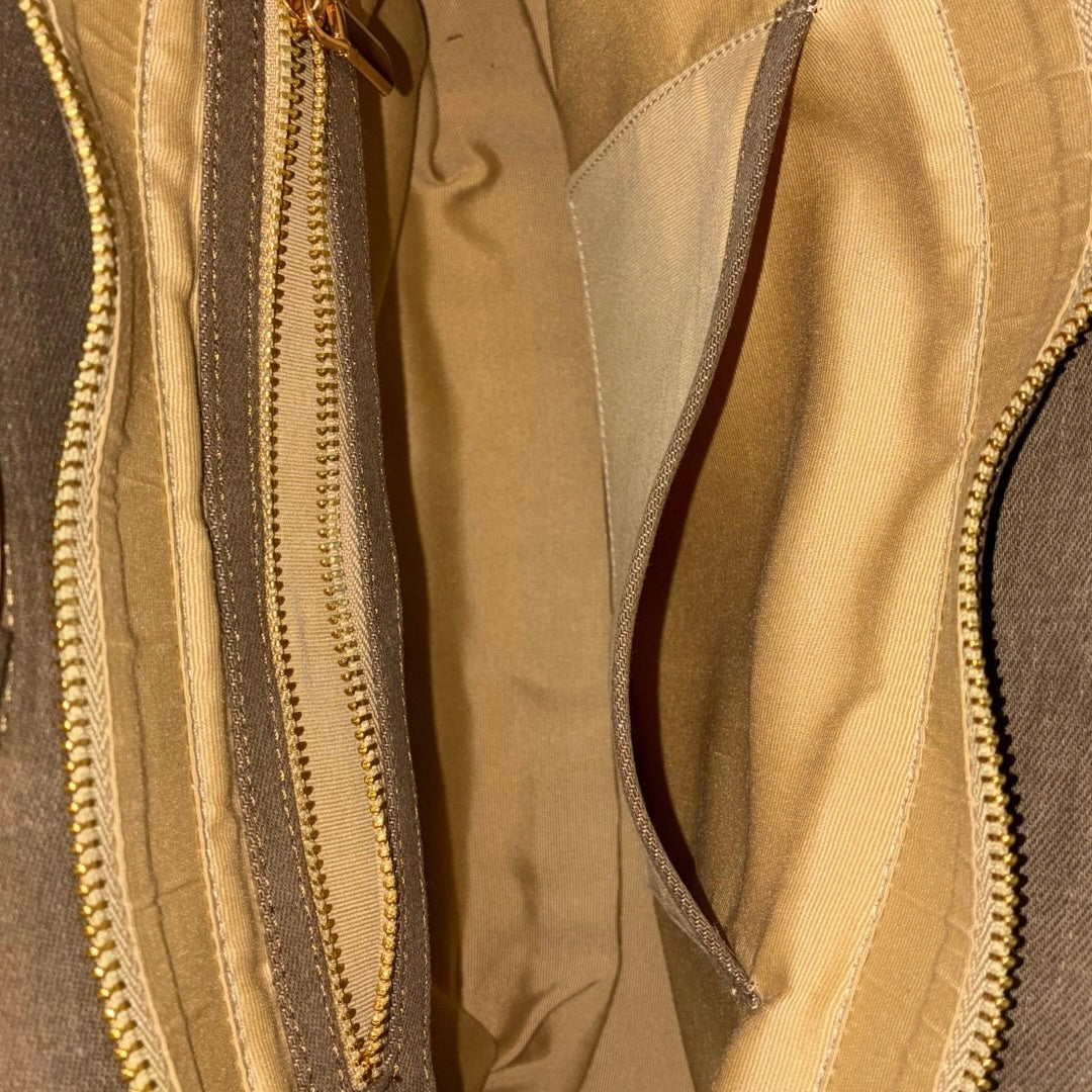 Interior lining of mocha mousse Dima denim tote