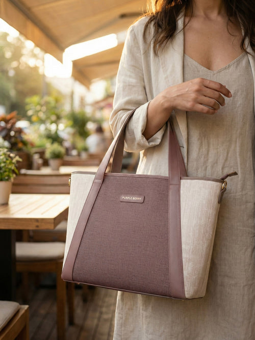 Model carrying grape Lexie Office Tote bag